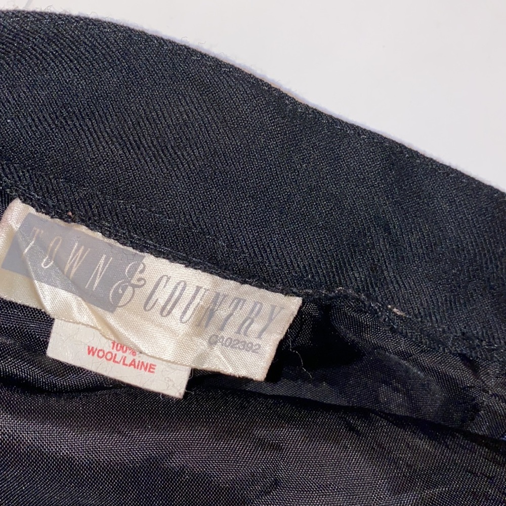 Vintage Wool Town & Country black midi skirt| Size 2-4| xs-s - Picture 2 of 7